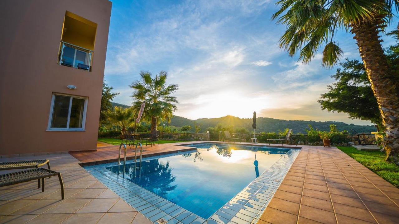 Meliades Villas Agia Marina Extérieur photo
