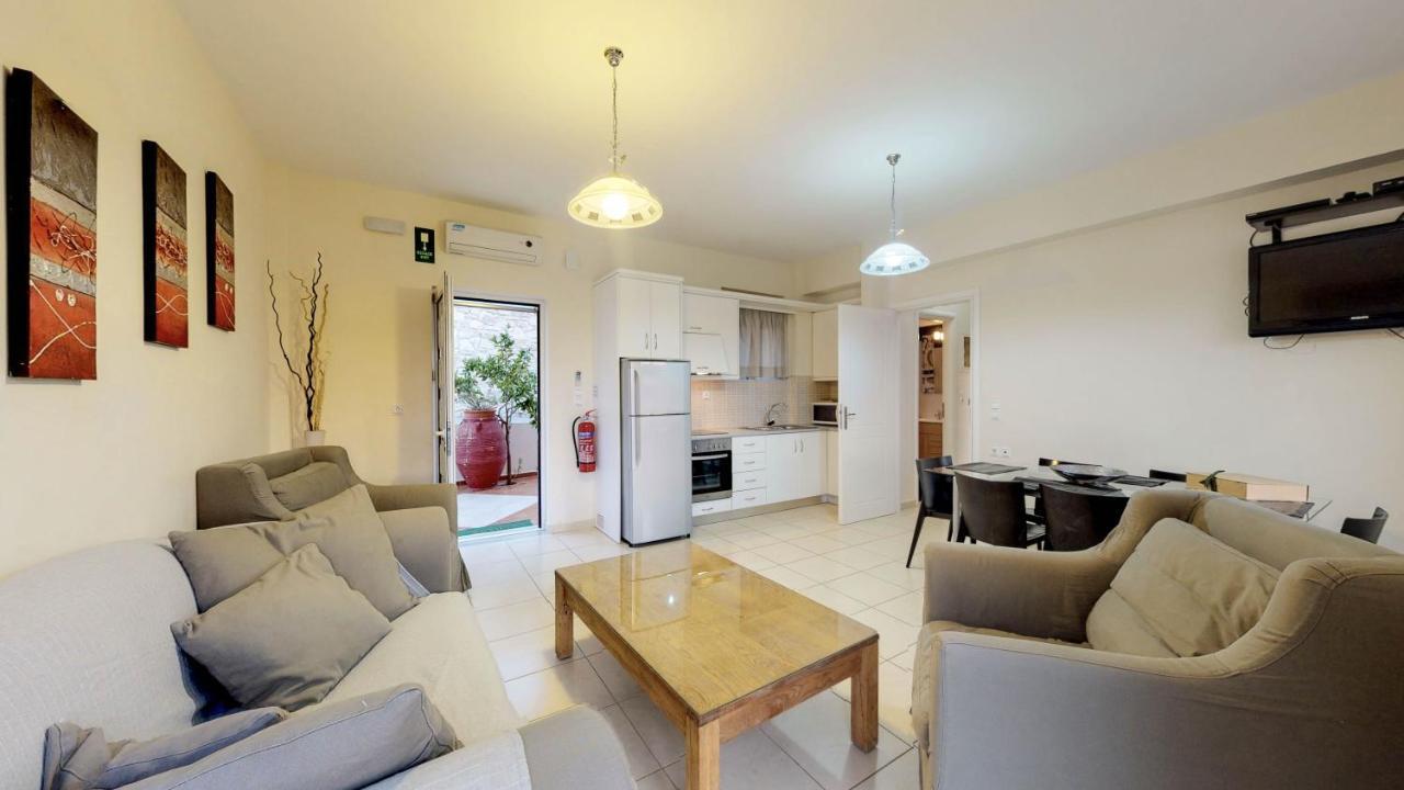 Meliades Villas Agia Marina Extérieur photo