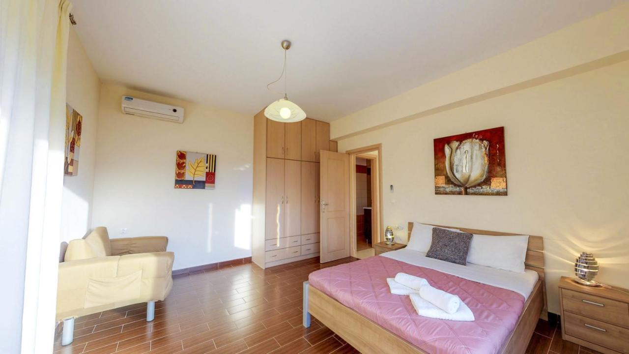 Meliades Villas Agia Marina Extérieur photo